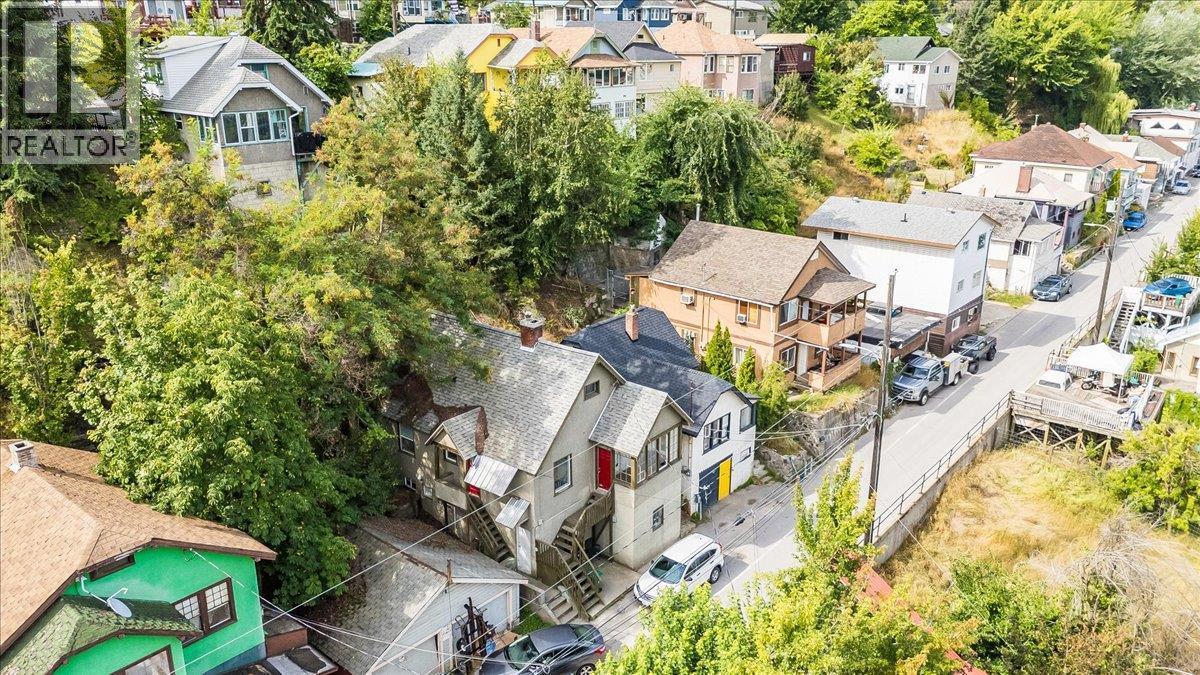 2126 Topping Street, Trail, BC - Outdoor