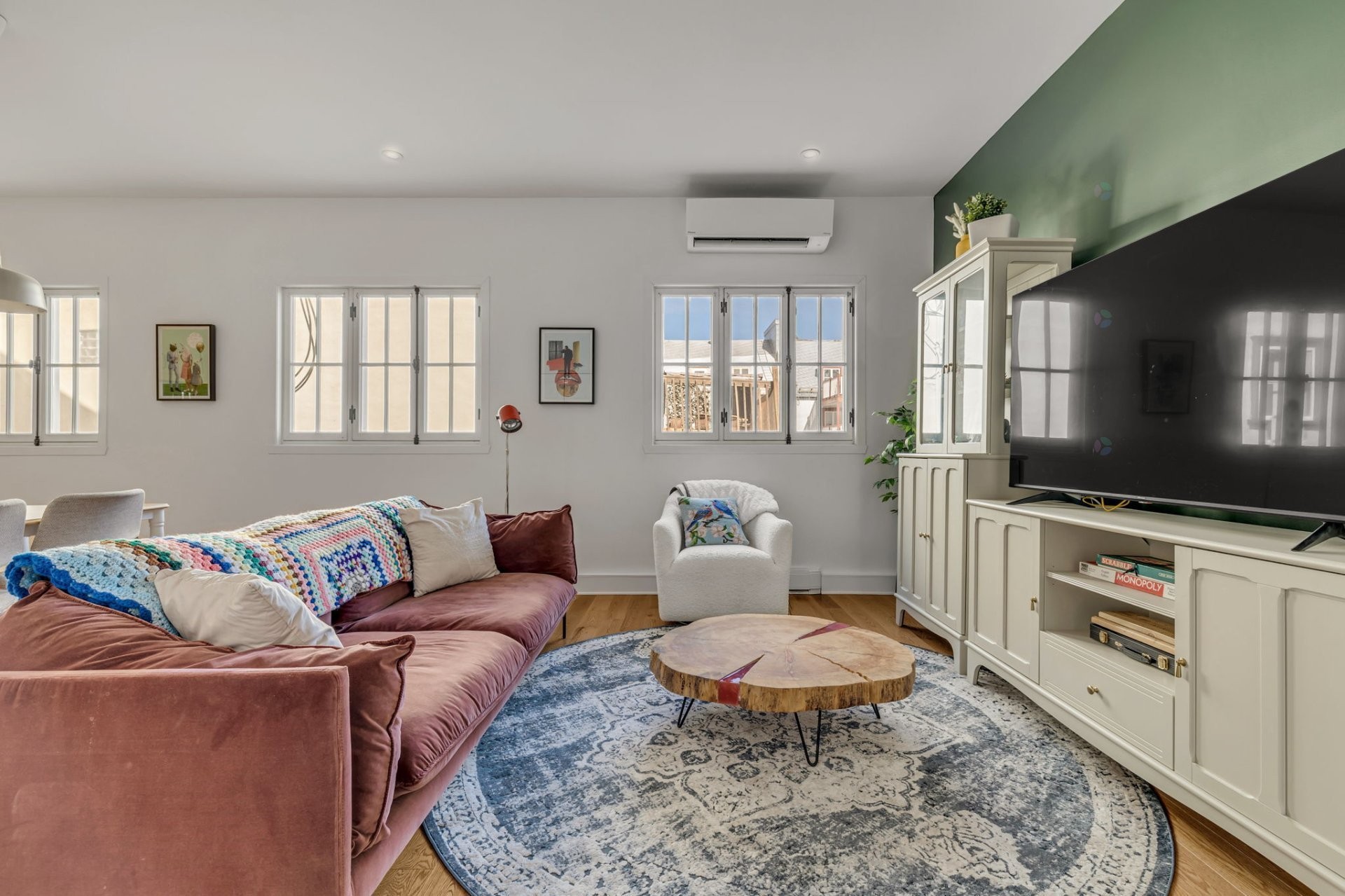 Salon - 303-43 Rue D'Auteuil, Québec (La Cité-Limoilou), QC - Indoor Photo Showing Living Room
