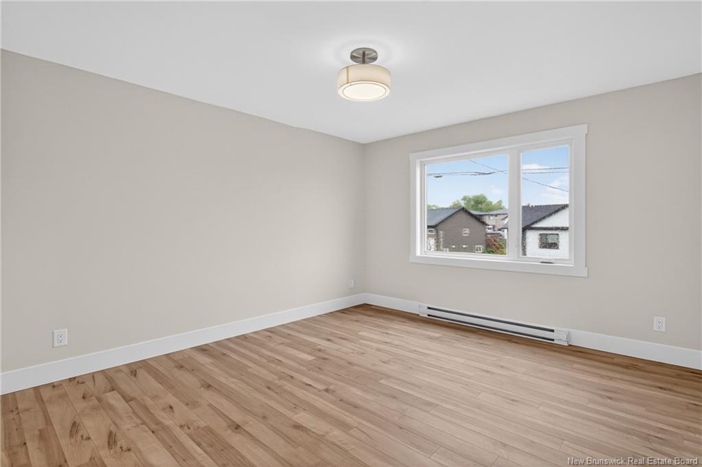102 Francfort Cres, Moncton, NB