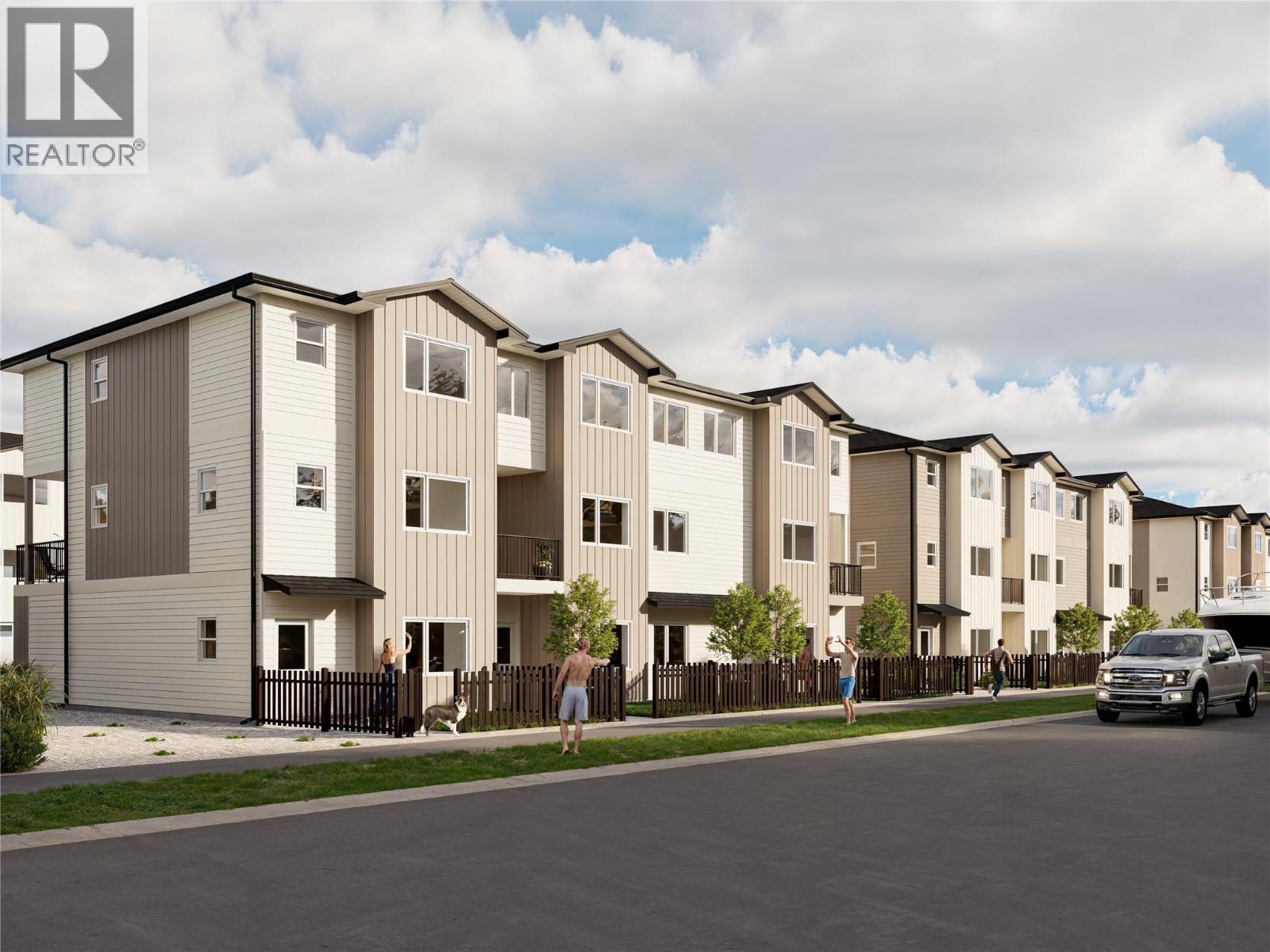 222 Temple Street Unit# 3, Sicamous, BC - Outdoor With Facade