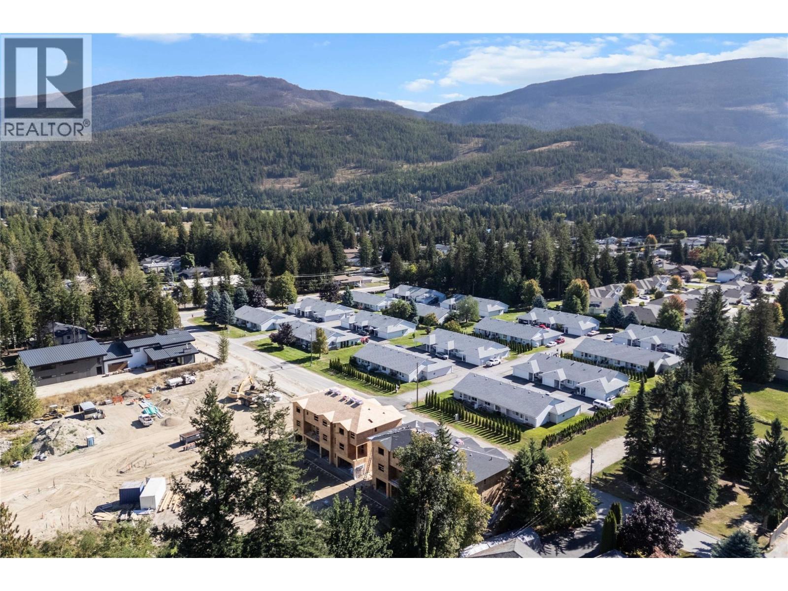 OCT 1 2025 UPDATE - 222 Temple Street Unit# 3, Sicamous, BC - Outdoor With View