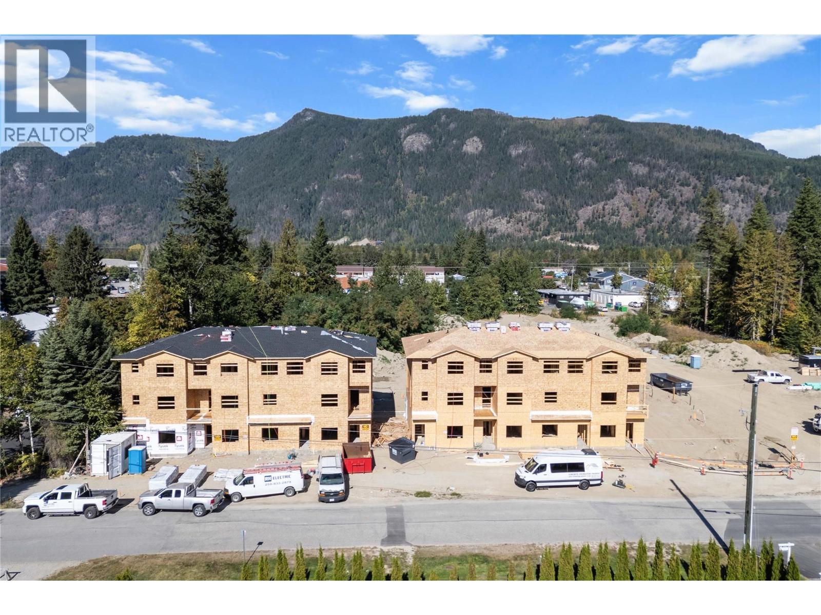 OCT 1 2025 UPDATE - 222 Temple Street Unit# 3, Sicamous, BC - Outdoor With View