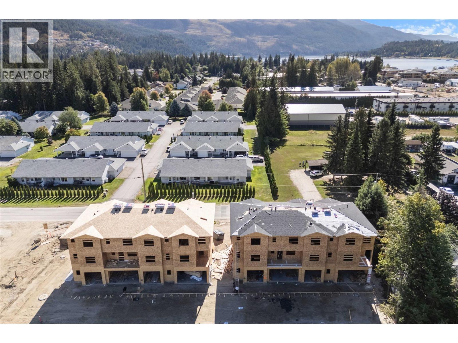 OCT 1 2025 UPDATE - 222 Temple Street Unit# 3, Sicamous, BC - Outdoor With View