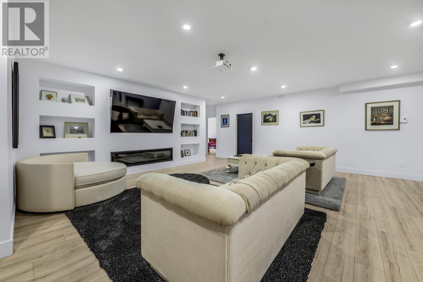 46 Middle Ledge Drive, Logy Bay, NL - Indoor With Fireplace