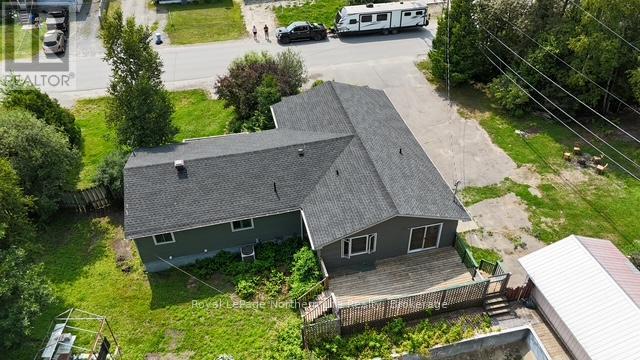 24-26 Spruce Drive, Temagami, ON - Outdoor