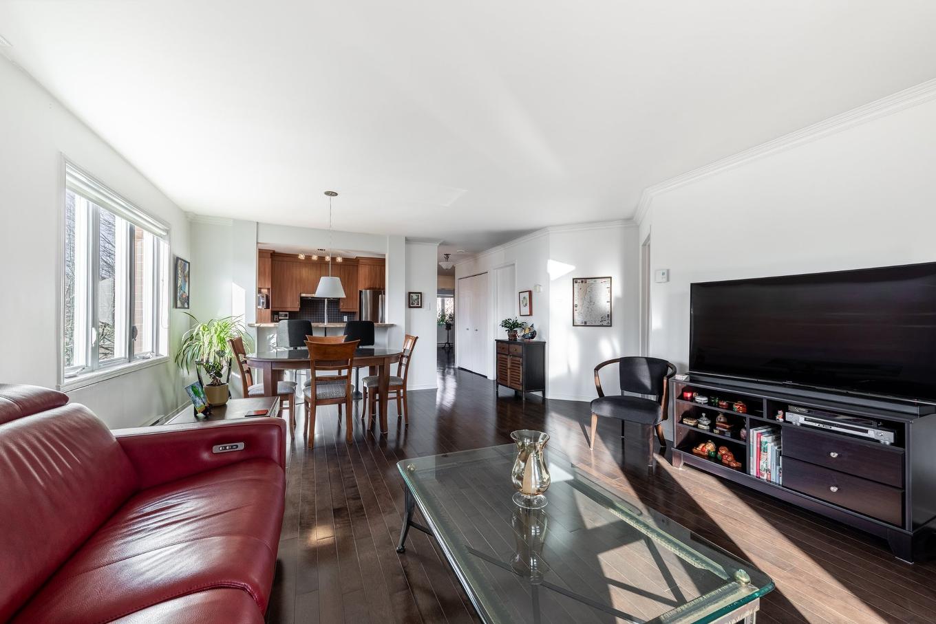 Vue d'ensemble - 9-501 Rue Des Tilleuls, Saint-Bruno-De-Montarville, QC - Indoor Photo Showing Living Room