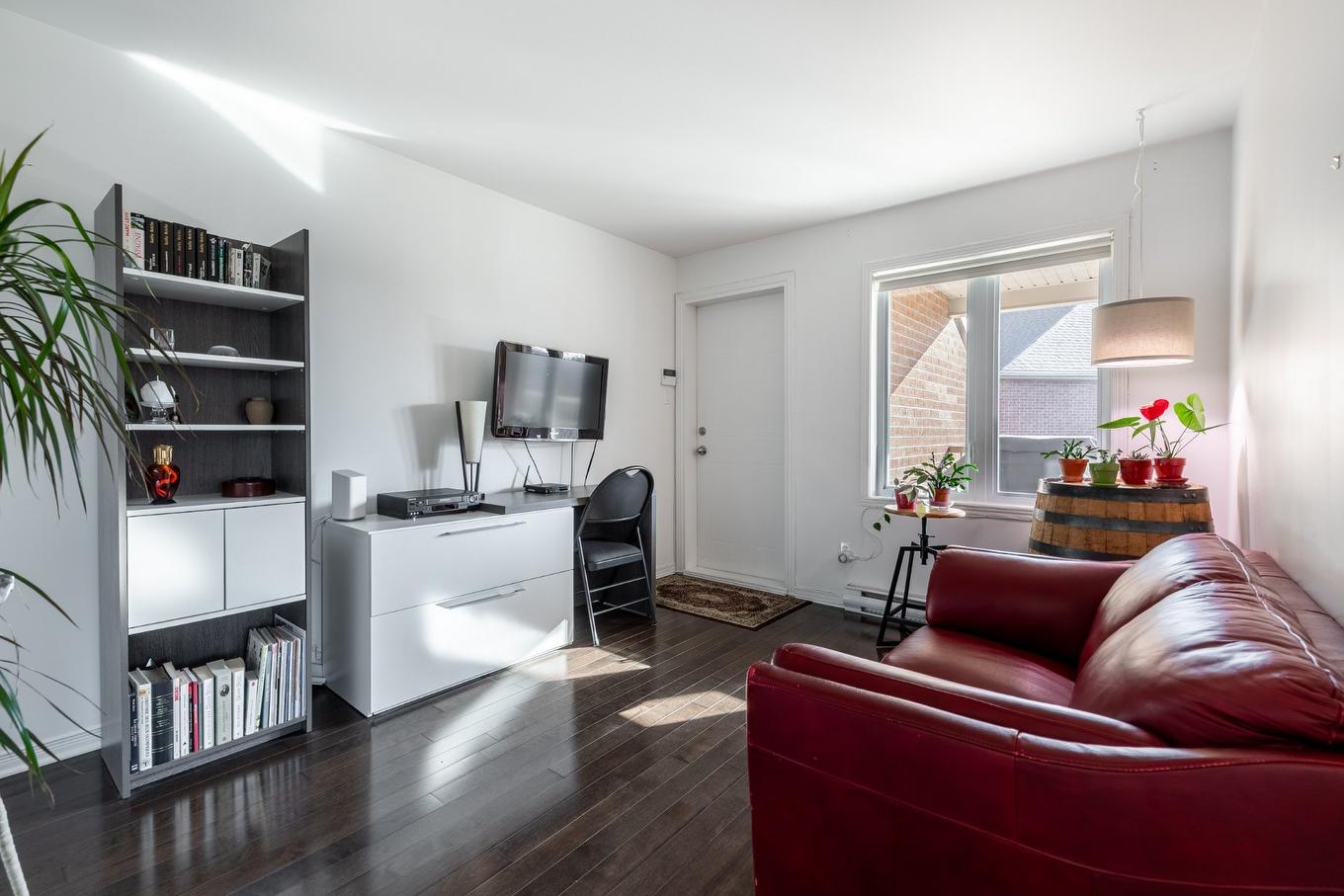 Chambre à coucher - 9-501 Rue Des Tilleuls, Saint-Bruno-De-Montarville, QC - Indoor Photo Showing Other Room