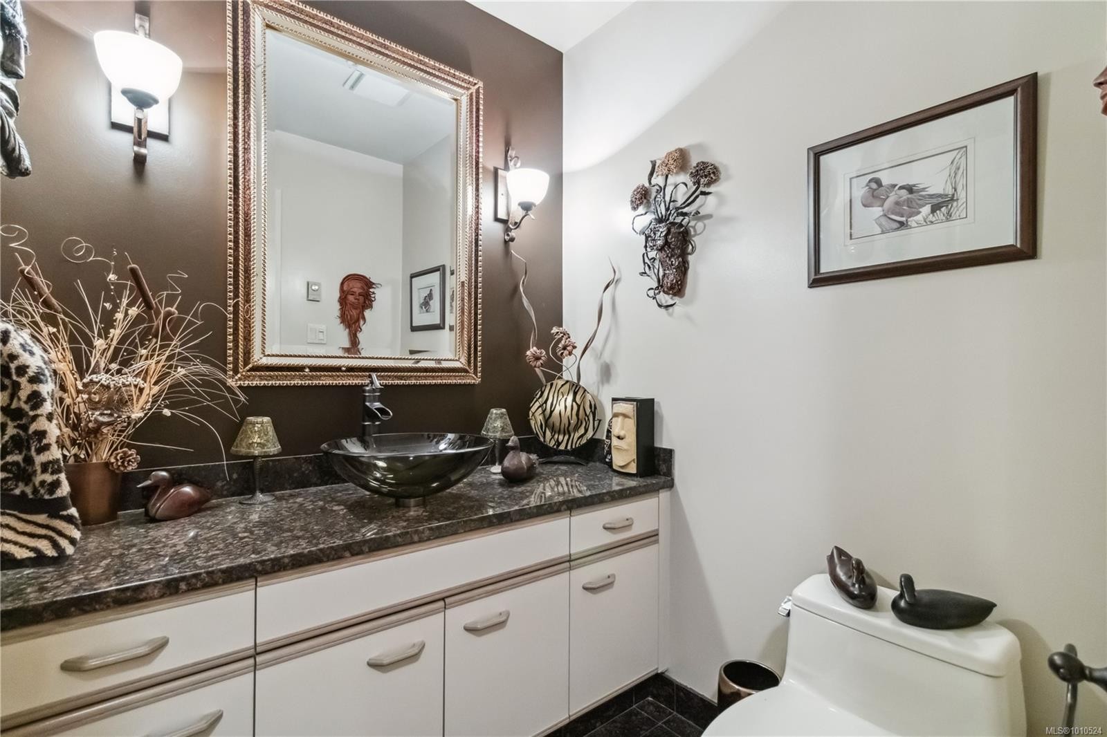 1-981 Fir Tree Glen, Saanich, BC