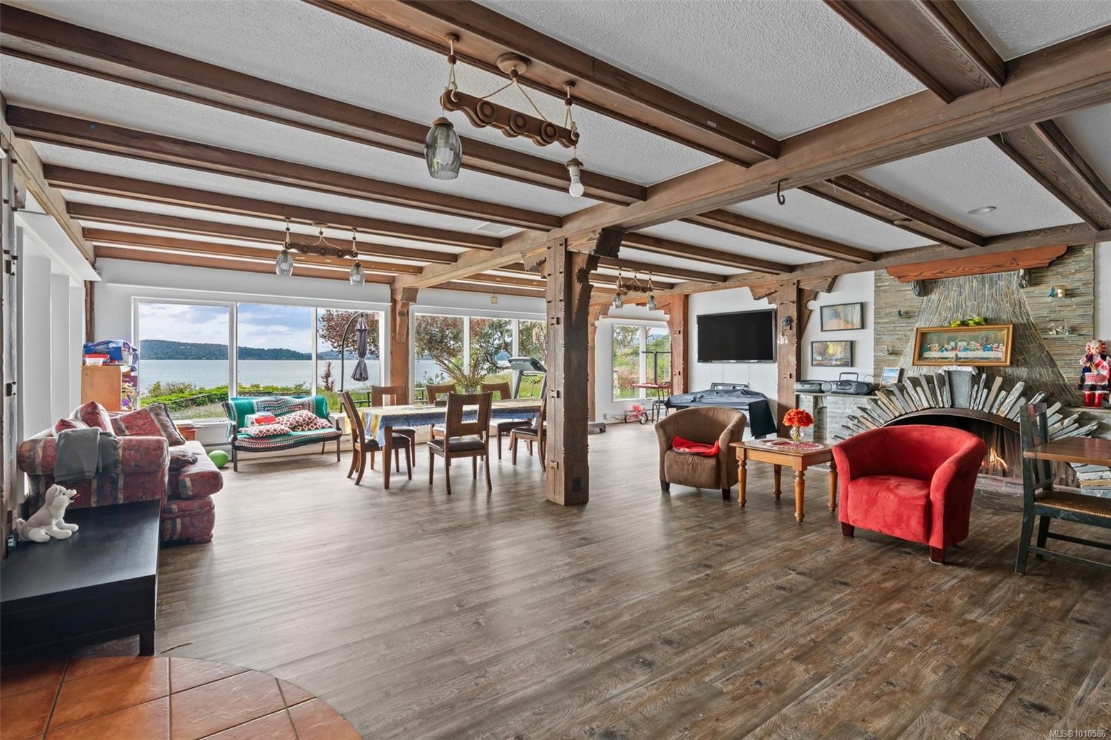 1424 Gillespie Rd, Sooke, BC