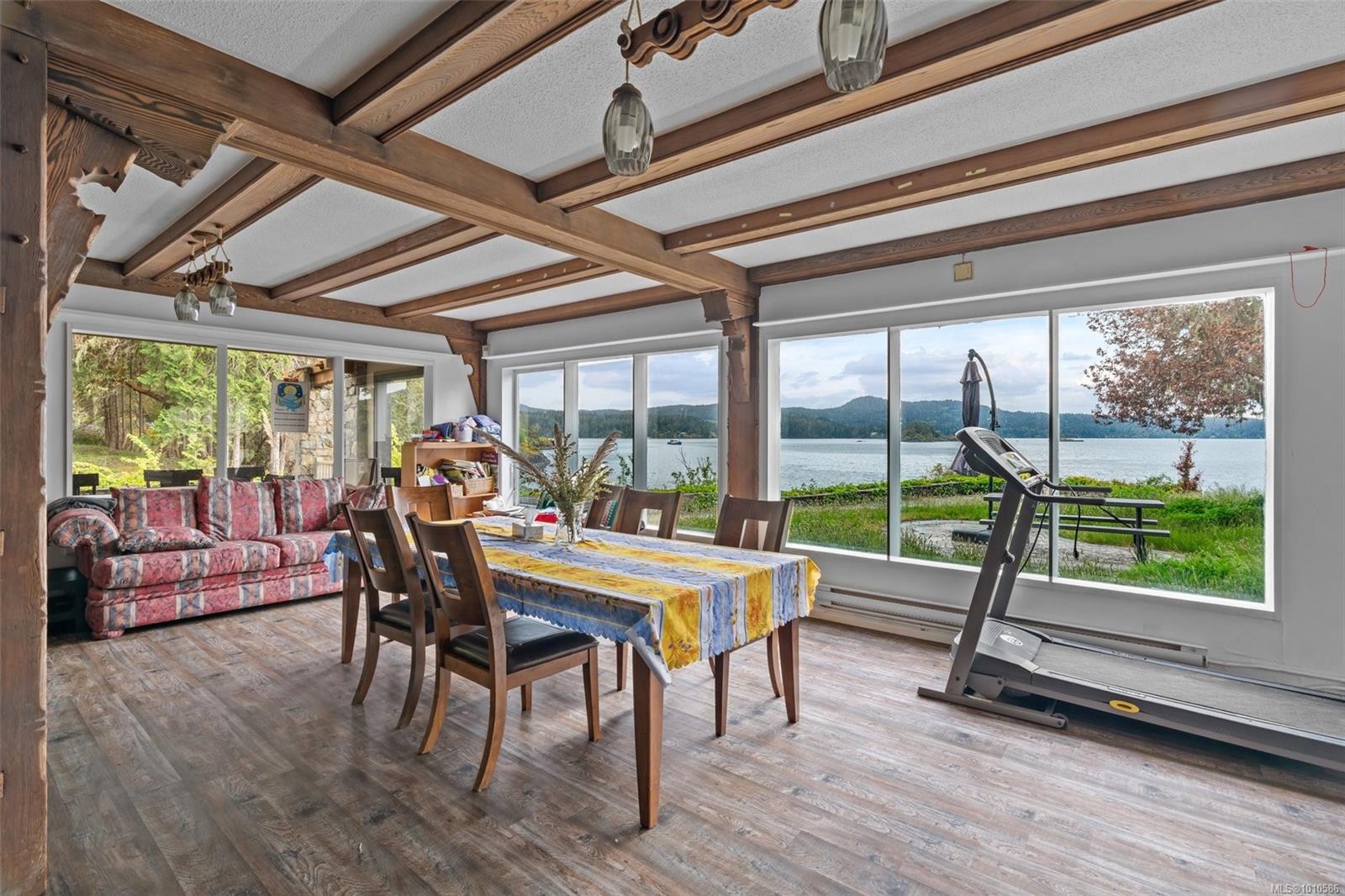 1424 Gillespie Rd, Sooke, BC