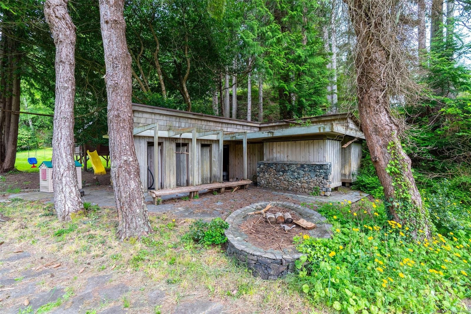 1424 Gillespie Rd, Sooke, BC