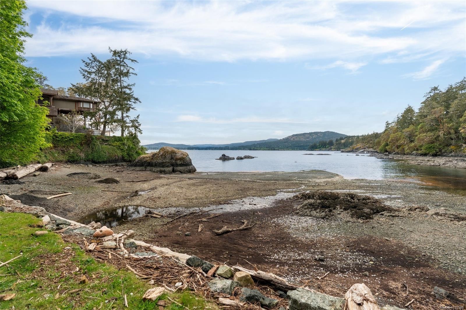 1424 Gillespie Rd, Sooke, BC