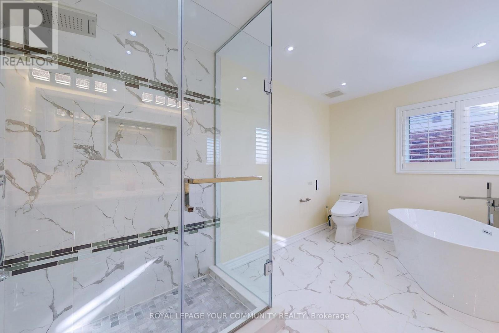 128 Selwyn Road, Richmond Hill, ON - Indoor Photo Showing Bathroom