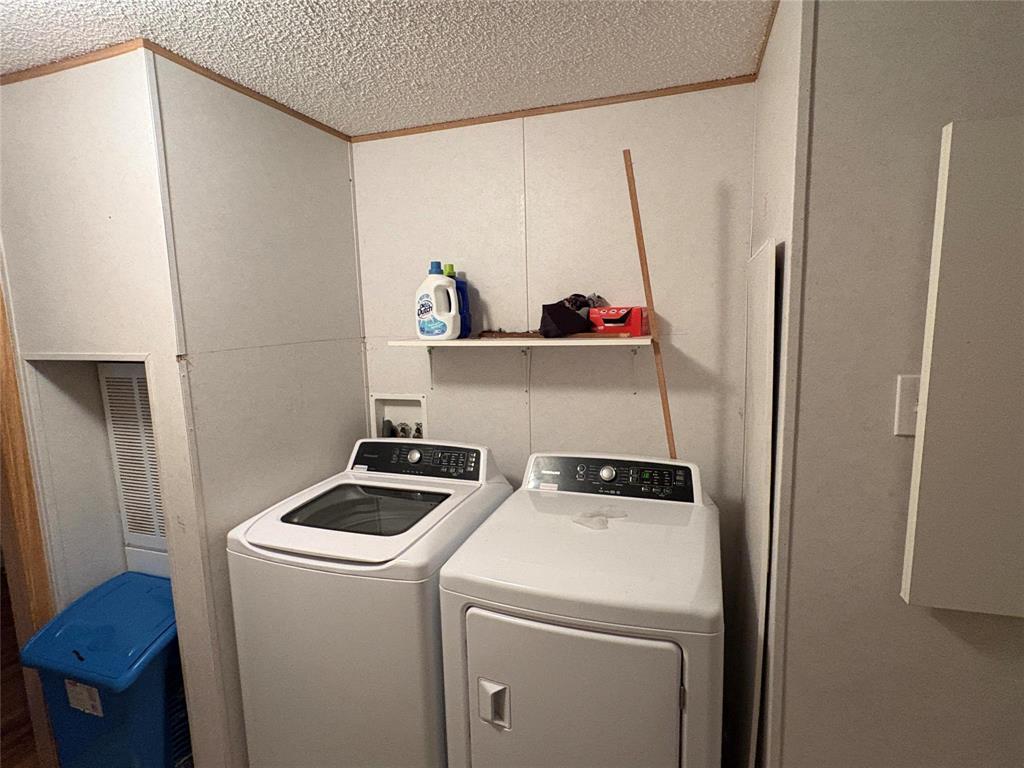 89 Mcdonald Drive, Strathclair, MB - Indoor Photo Showing Laundry Room