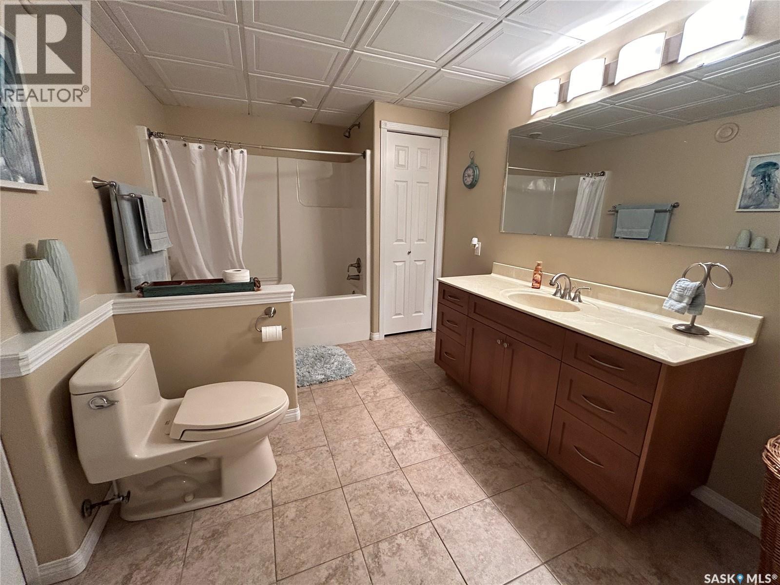 Seeman Acreage, Estevan Rm No. 5, SK - Indoor Photo Showing Bathroom
