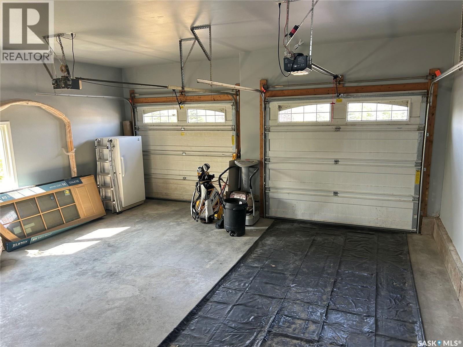 Seeman Acreage, Estevan Rm No. 5, SK - Indoor Photo Showing Garage