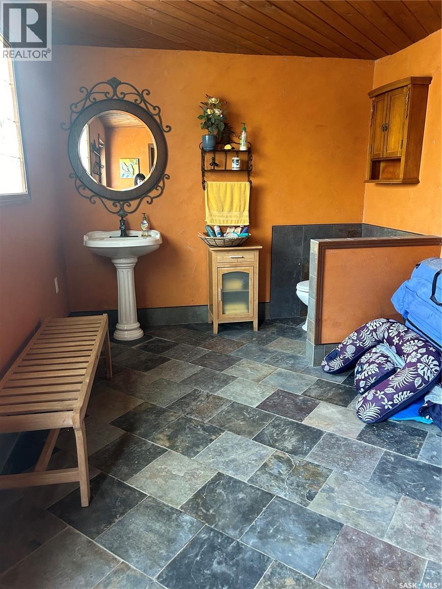 Seeman Acreage, Estevan Rm No. 5, SK - Indoor