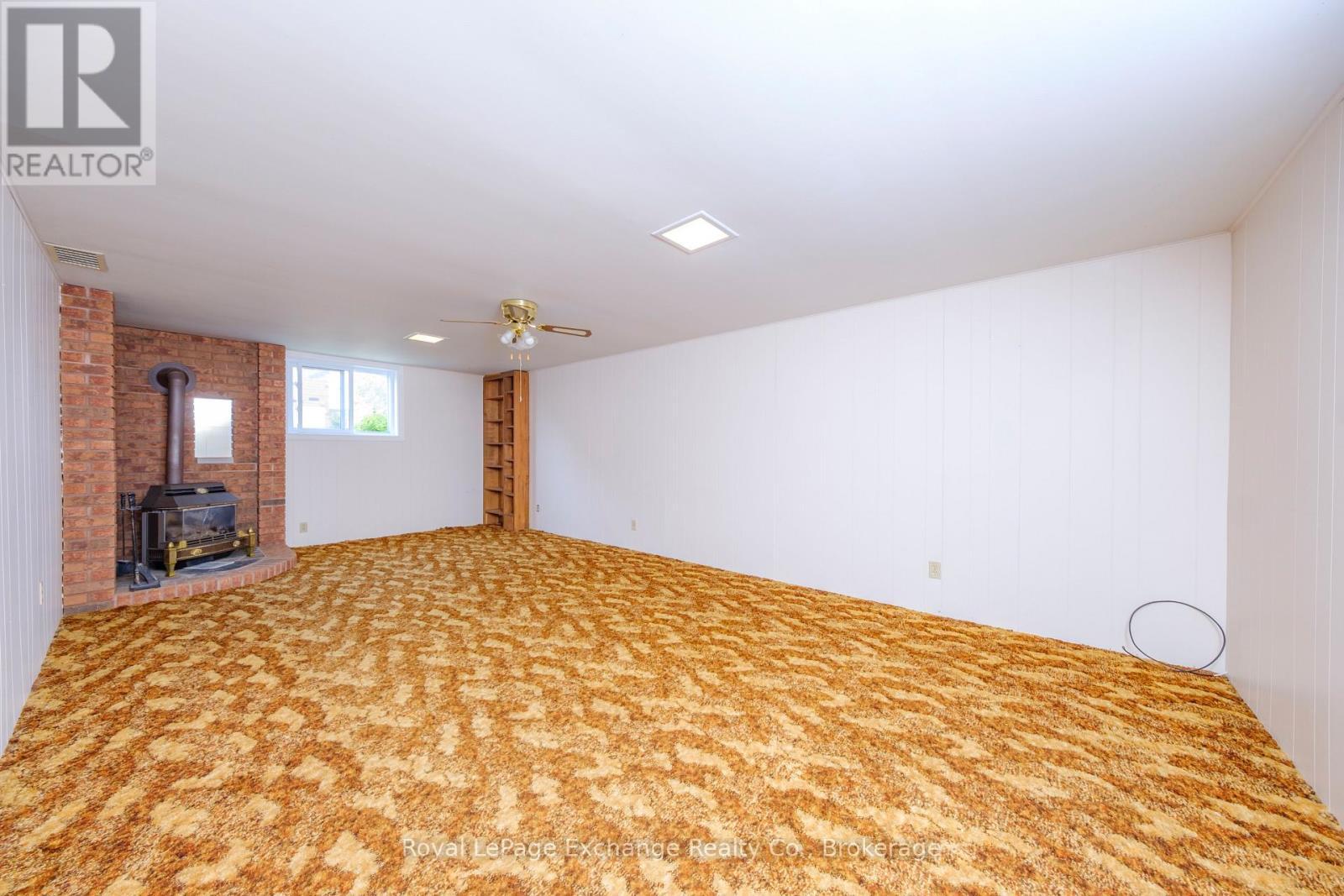 426 Elgin Street, Huron-Kinloss (Lucknow), ON - Indoor Photo Showing Other Room