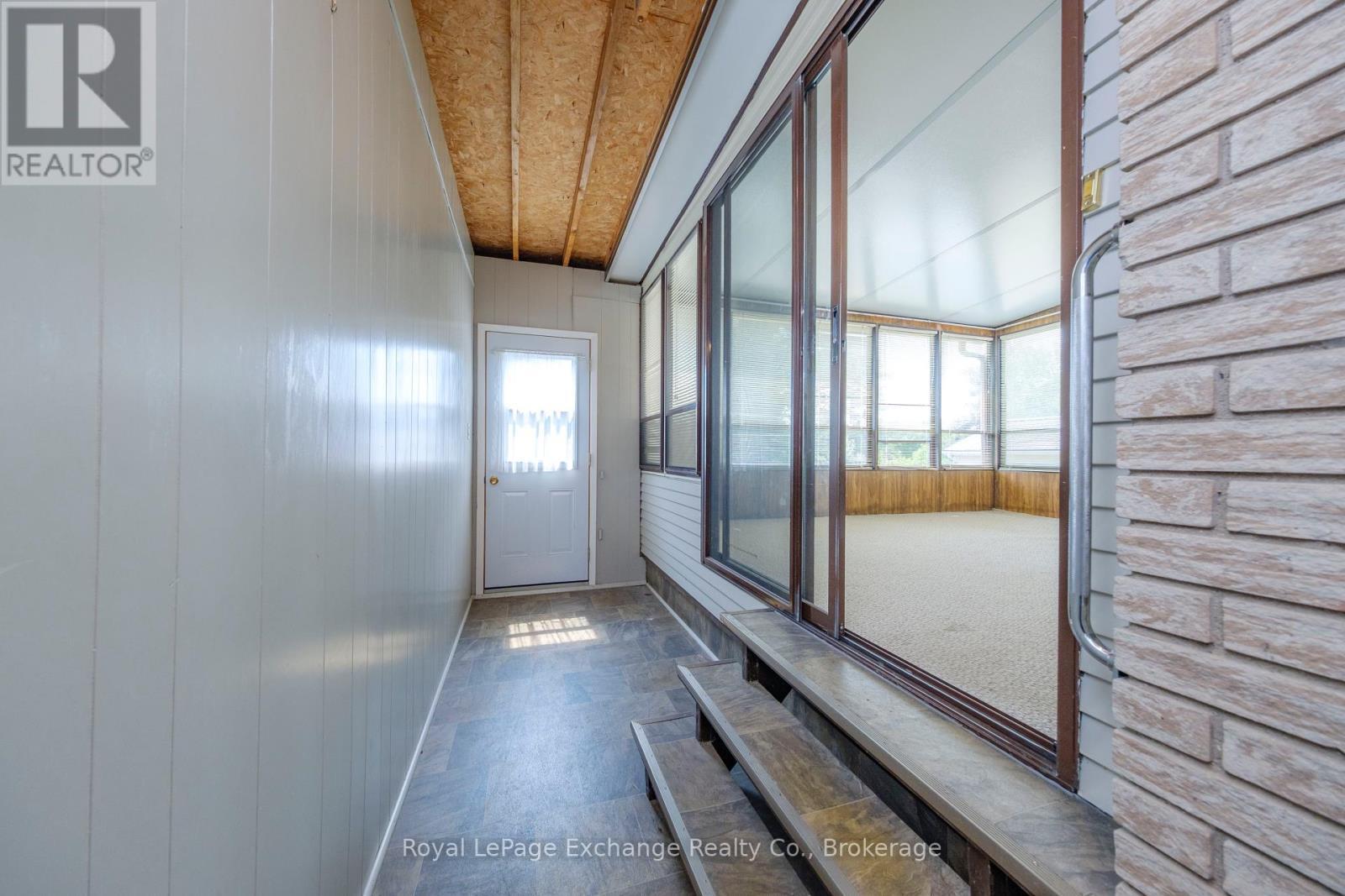 426 Elgin Street, Huron-Kinloss (Lucknow), ON - Indoor Photo Showing Other Room