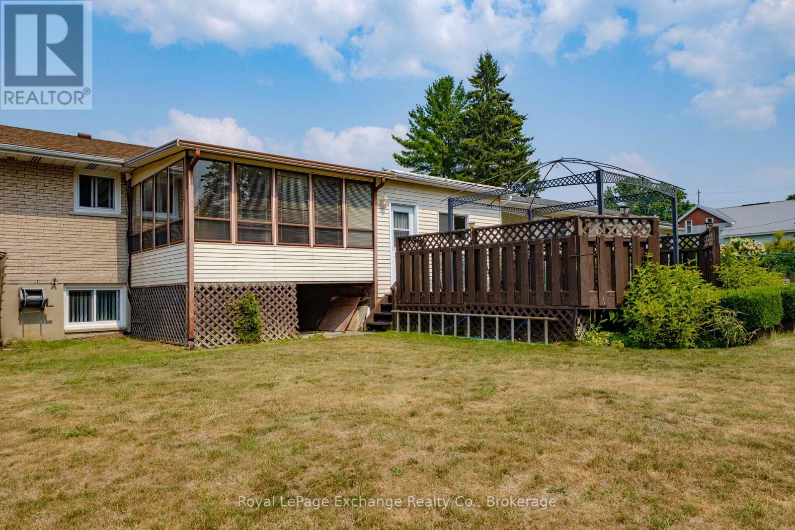 426 Elgin Street, Huron-Kinloss (Lucknow), ON - Outdoor