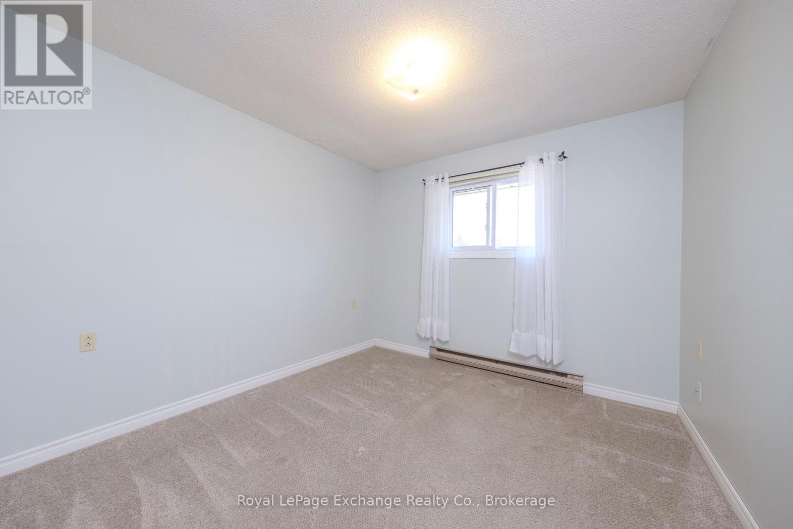 426 Elgin Street, Huron-Kinloss (Lucknow), ON - Indoor Photo Showing Other Room