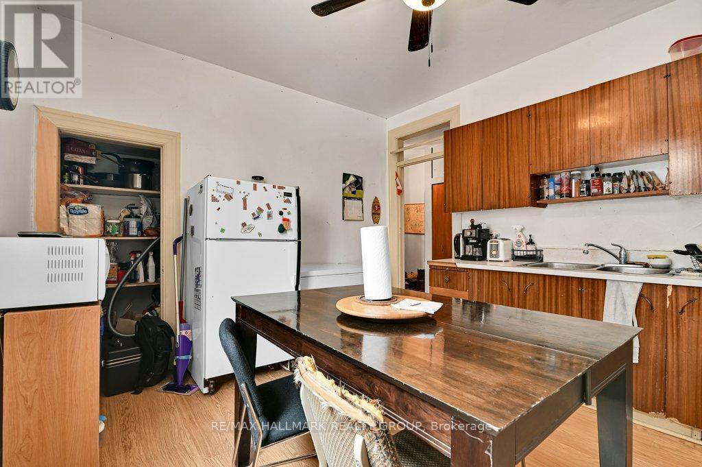 255 Fifth Avenue, Ottawa, ON - Indoor