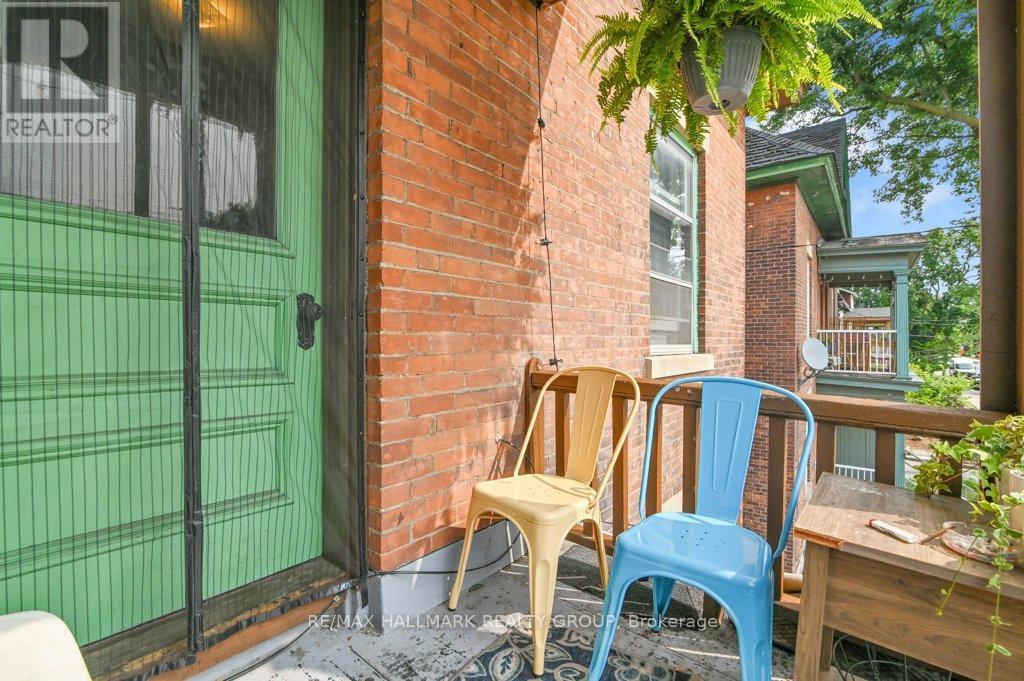 255 Fifth Avenue, Ottawa, ON - Outdoor With Exterior