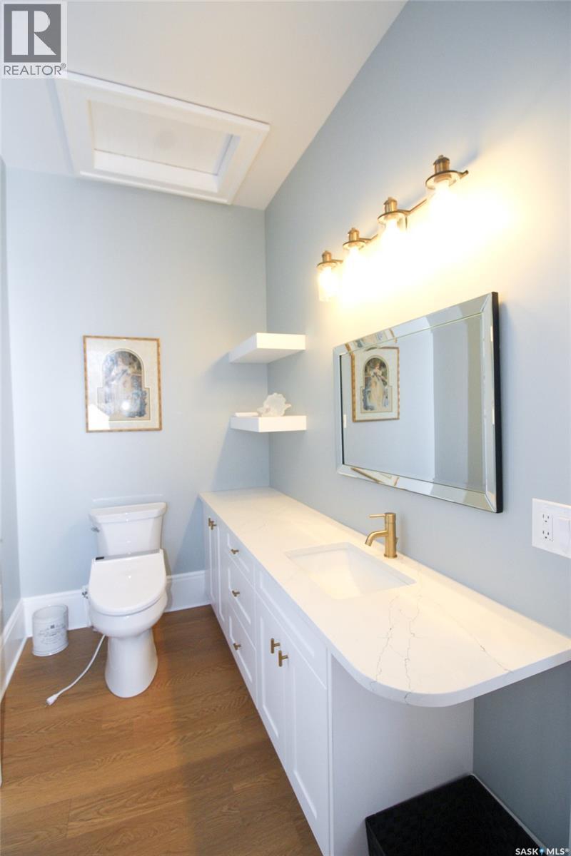 671 2Nd Street E, Shaunavon, SK - Indoor Photo Showing Bathroom