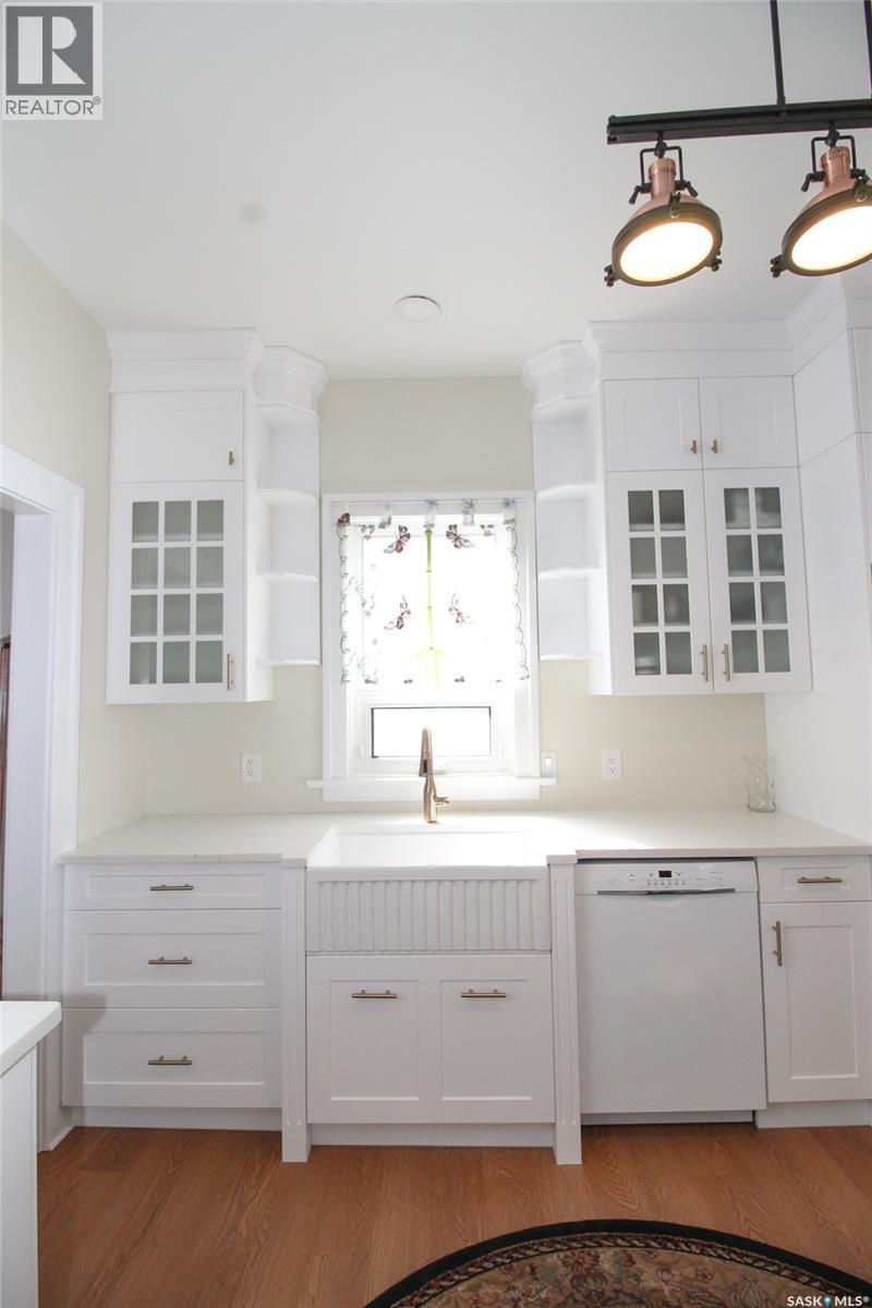 671 2Nd Street E, Shaunavon, SK - Indoor