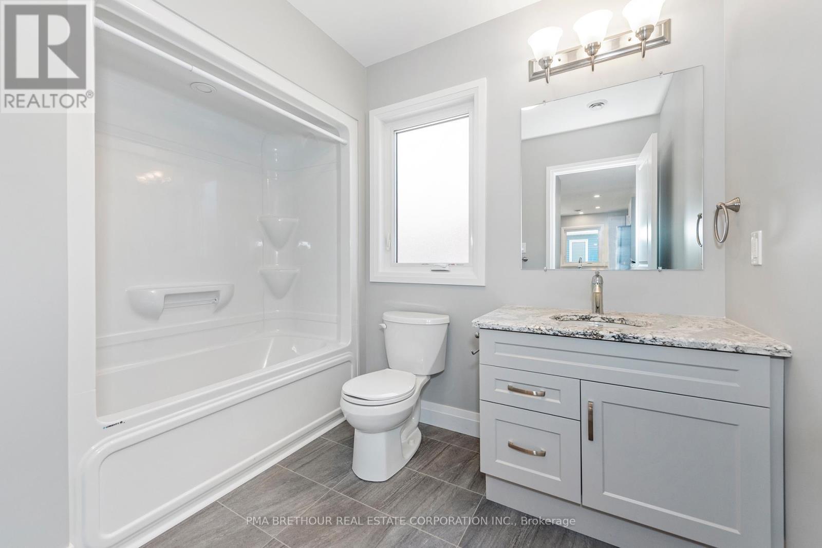 269 Lake Breeze Drive, Ashfield-Colborne-Wawanosh, ON - Indoor Photo Showing Bathroom