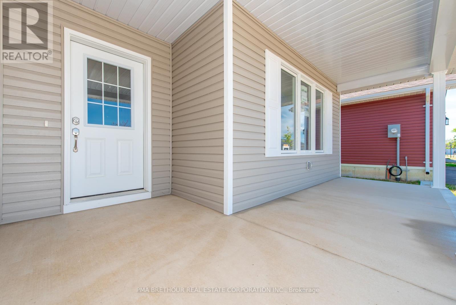 269 Lake Breeze Drive, Ashfield-Colborne-Wawanosh, ON - Outdoor With Exterior