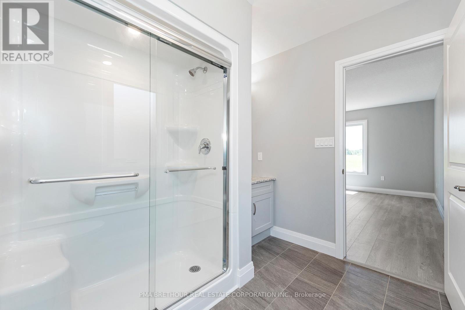 269 Lake Breeze Drive, Ashfield-Colborne-Wawanosh, ON - Indoor Photo Showing Bathroom