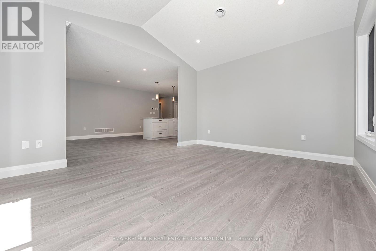 269 Lake Breeze Drive, Ashfield-Colborne-Wawanosh, ON - Indoor Photo Showing Other Room