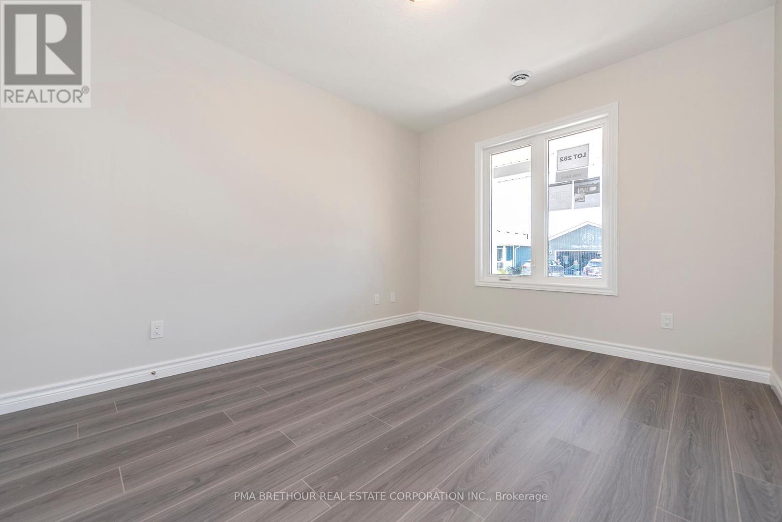 8 Sweet Water Drive, Ashfield-Colborne-Wawanosh, ON - Indoor Photo Showing Other Room