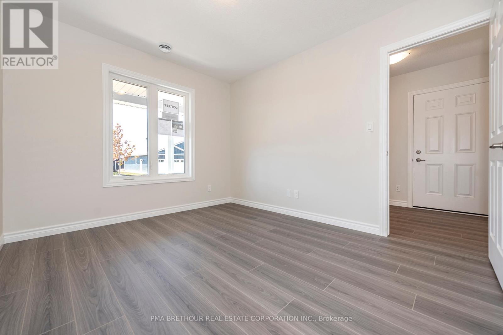 8 Sweet Water Drive, Ashfield-Colborne-Wawanosh, ON - Indoor Photo Showing Other Room