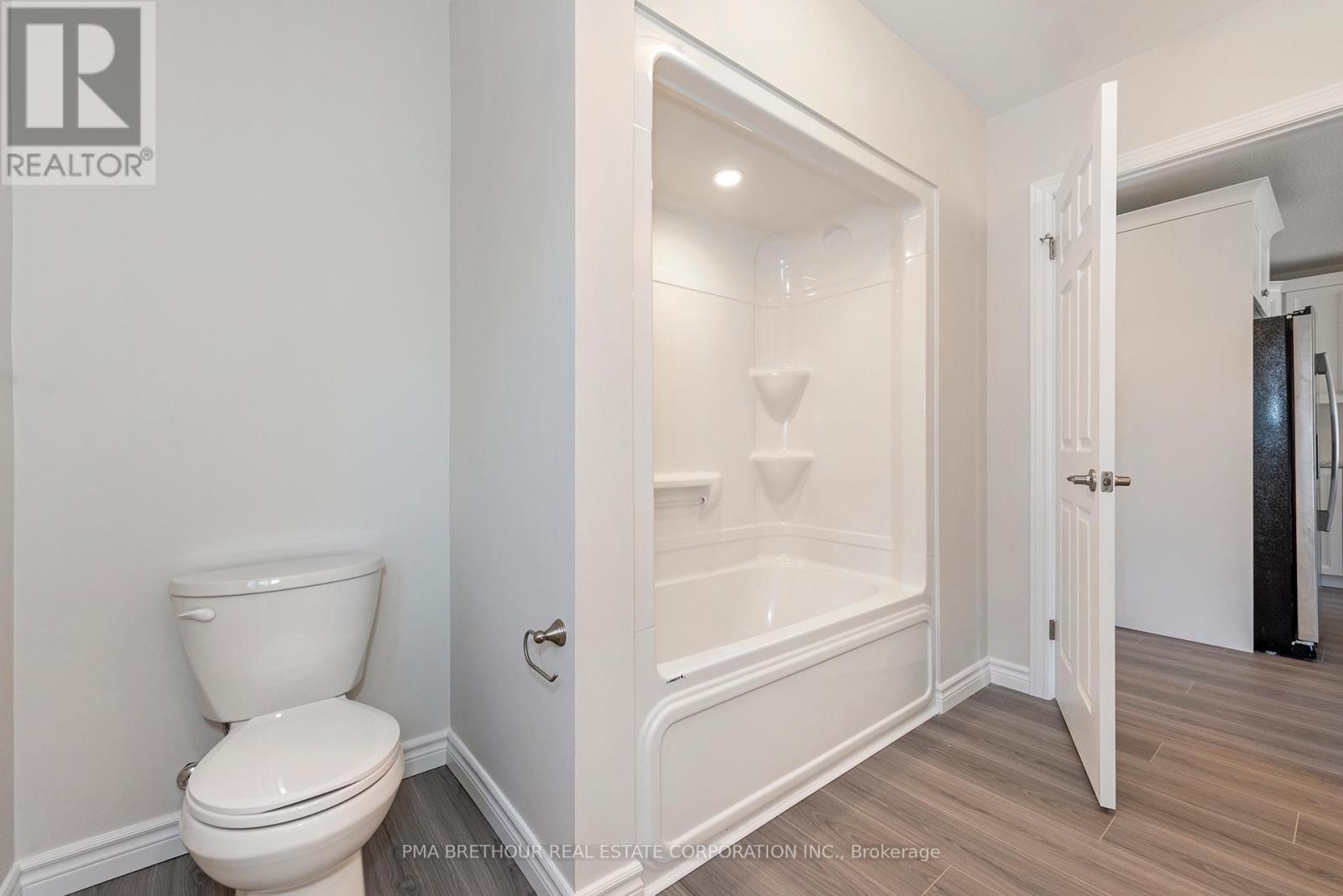 8 Sweet Water Drive, Ashfield-Colborne-Wawanosh, ON - Indoor Photo Showing Bathroom