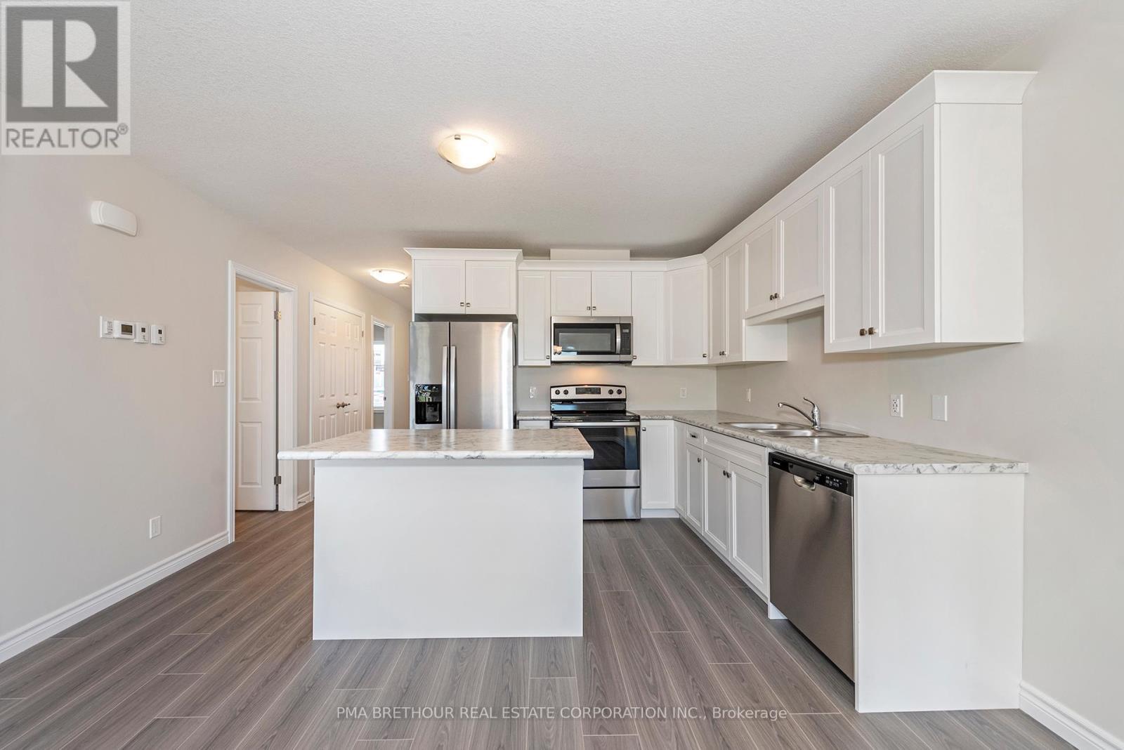 8 Sweet Water Drive, Ashfield-Colborne-Wawanosh, ON - Indoor Photo Showing Kitchen With Stainless Steel Kitchen With Double Sink