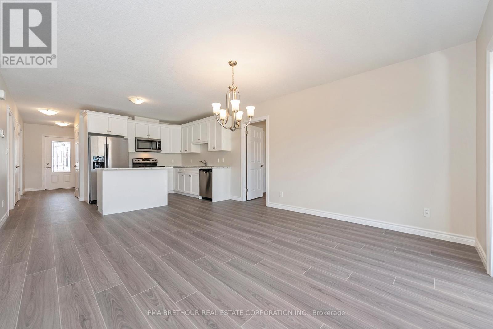 8 Sweet Water Drive, Ashfield-Colborne-Wawanosh, ON - Indoor Photo Showing Kitchen