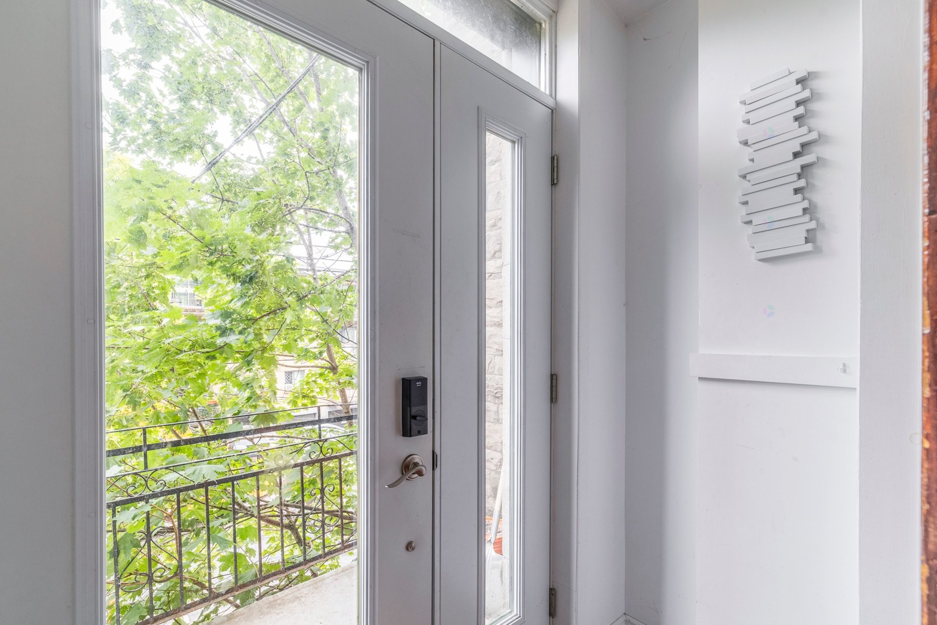 Hall d'entrée/Vestibule - 1580 Rue De Champlain, Montréal (Ville-Marie), QC - Indoor Photo Showing Other Room