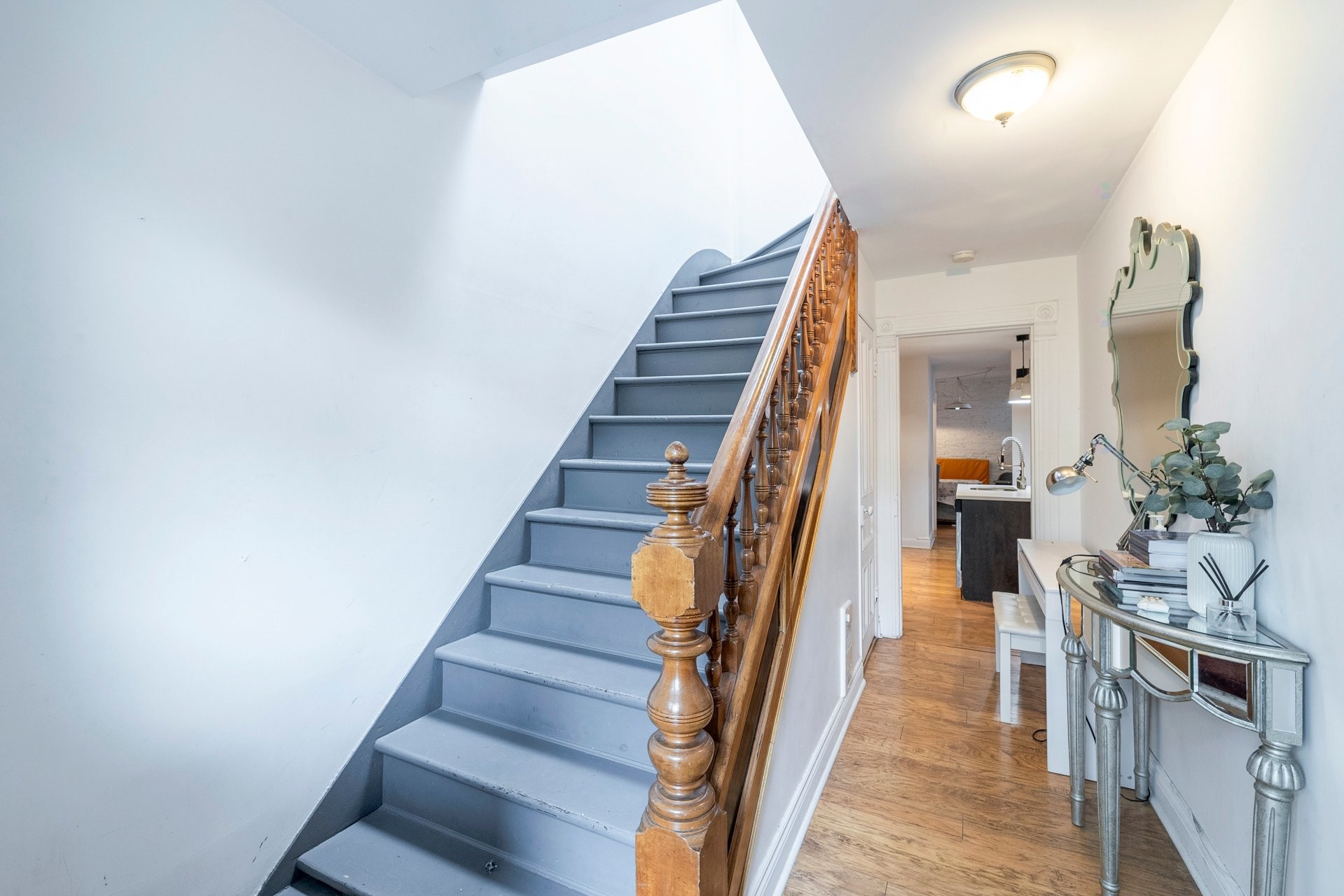 Escalier - 1580 Rue De Champlain, Montréal (Ville-Marie), QC - Indoor Photo Showing Other Room