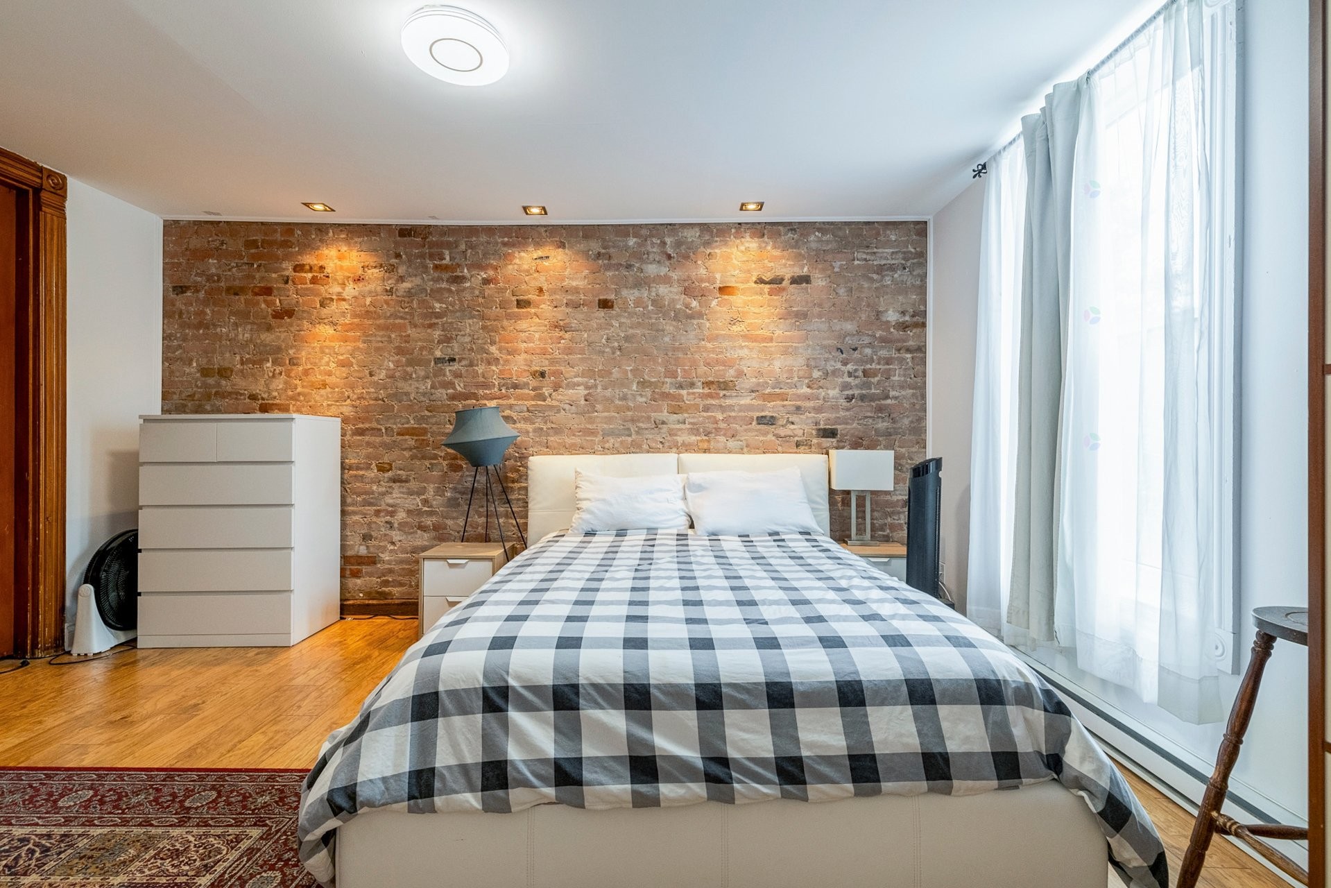 Chambre à coucher - 1580 Rue De Champlain, Montréal (Ville-Marie), QC - Indoor Photo Showing Bedroom