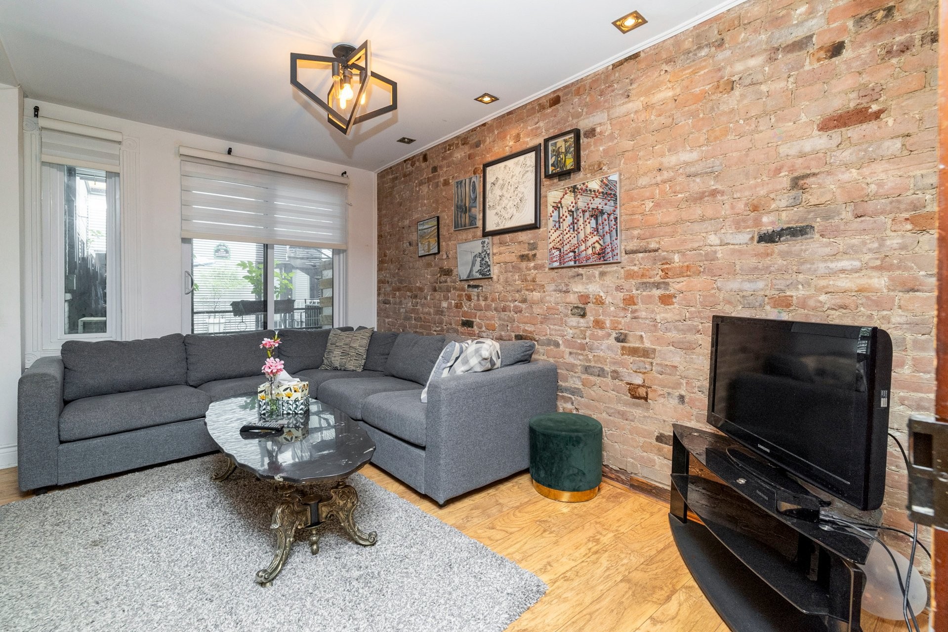 Salon - 1580 Rue De Champlain, Montréal (Ville-Marie), QC - Indoor Photo Showing Living Room