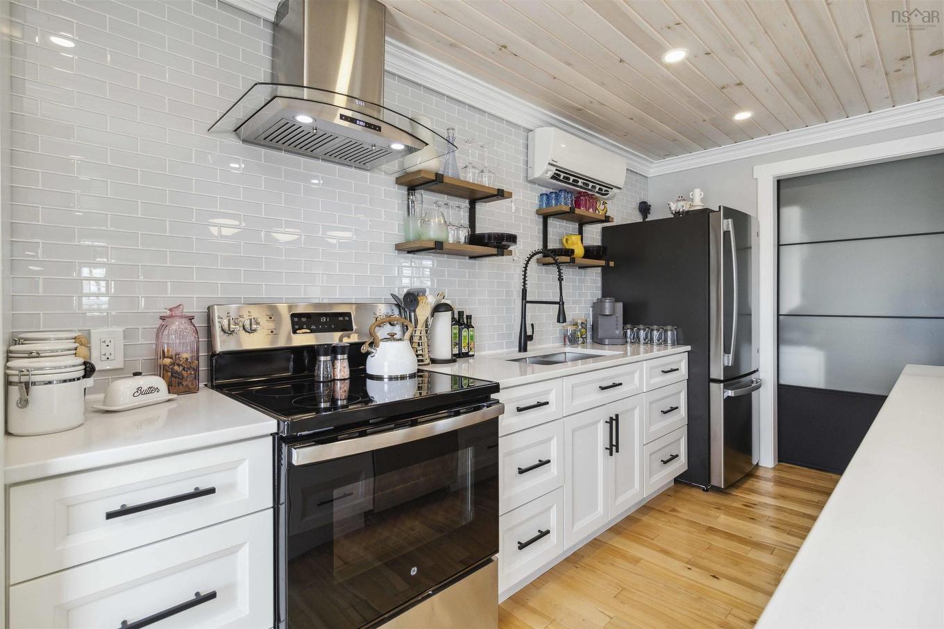 6 693 Masons Beach Road, First South, NS