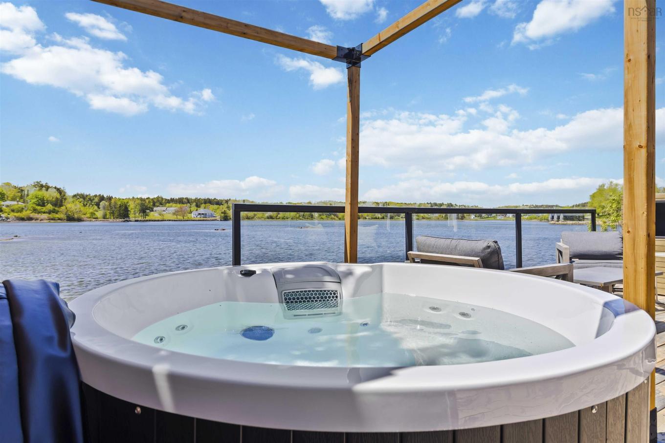 6 693 Masons Beach Road, First South, NS