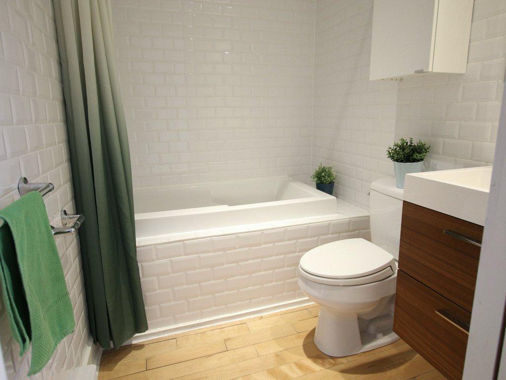 Bathroom - 201-4878 Av. Henri-Julien, Montréal (Le Plateau-Mont-Royal), QC - Indoor Photo Showing Bathroom