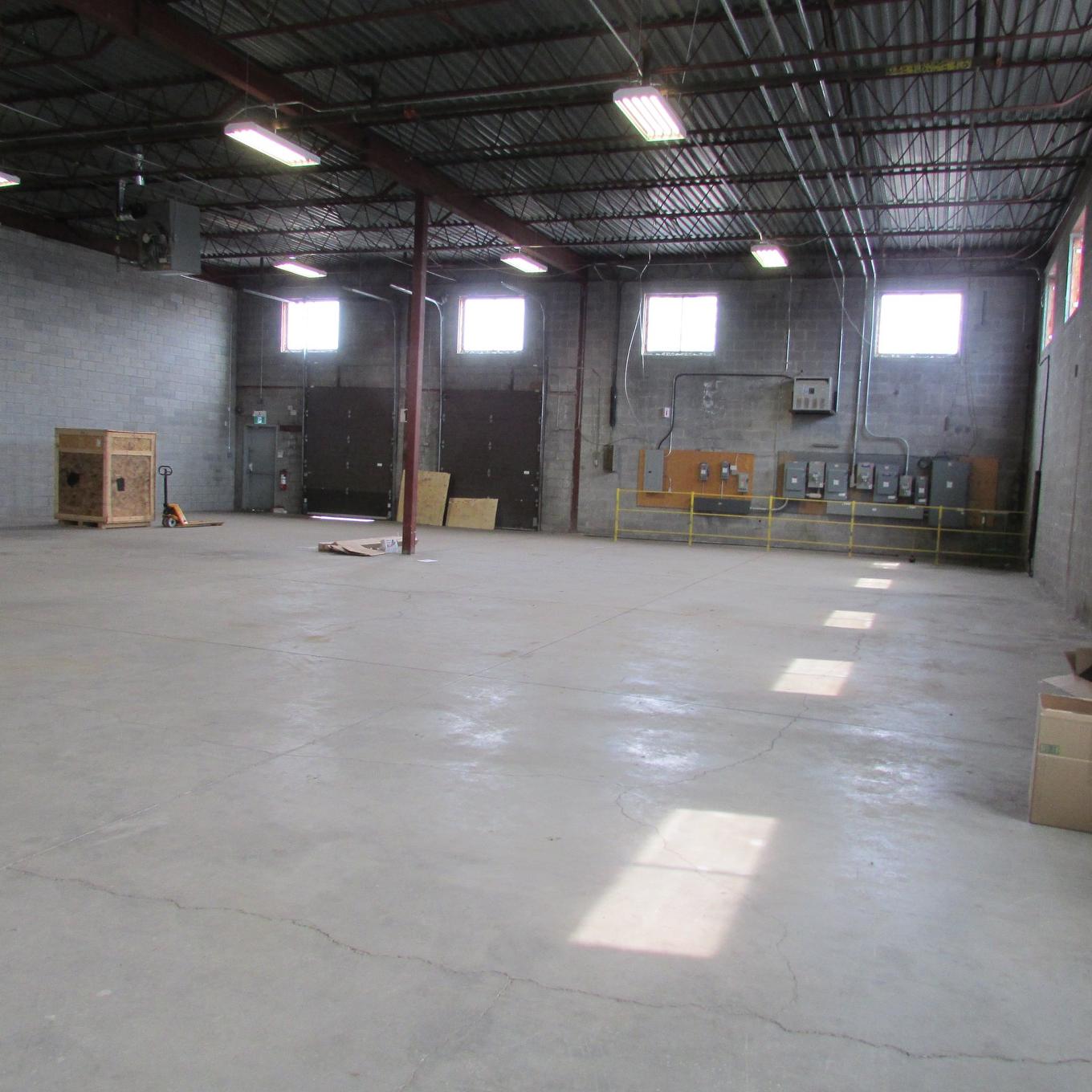 Interior - 843 Rue Tecumseh, Dollard-Des-Ormeaux, QC - Indoor Photo Showing Garage