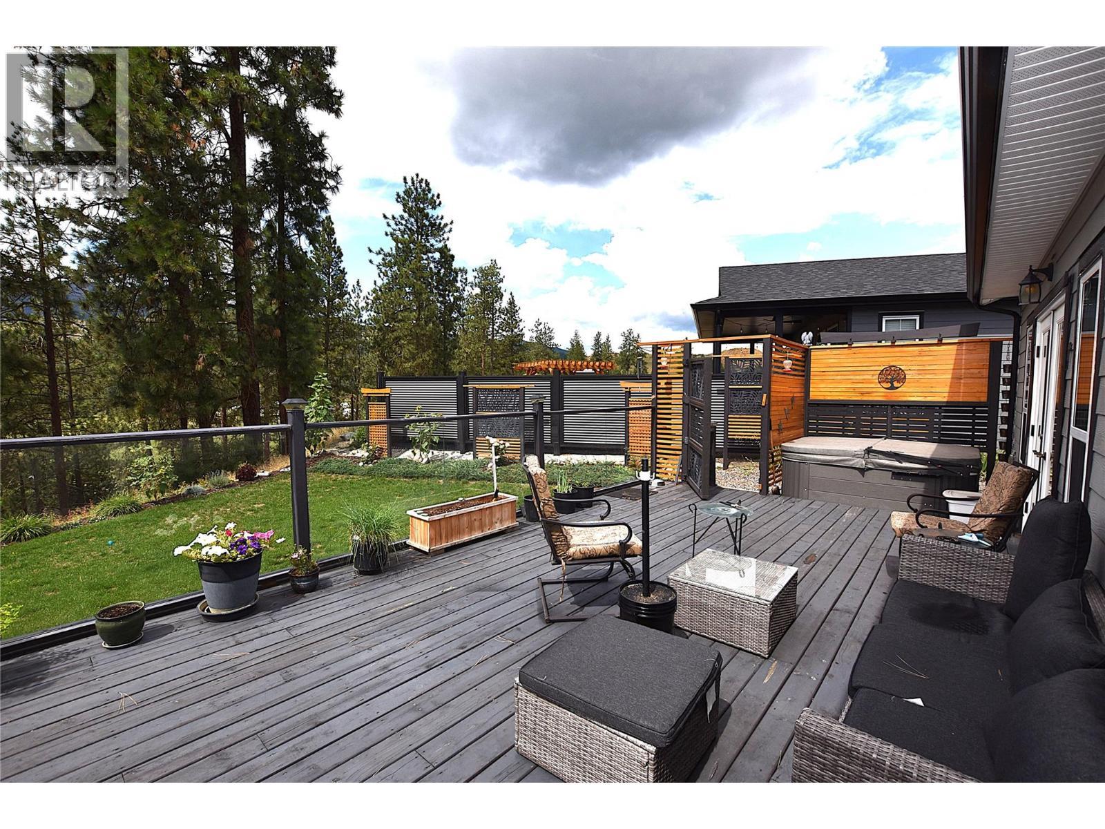 back deck - 9510 Highway 97N Unit# 170, Vernon, BC