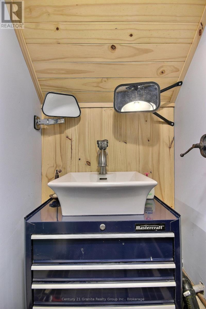 The Men's Room. - 1082 Green Lake Road, Algonquin Highlands (Stanhope), ON - With Exterior