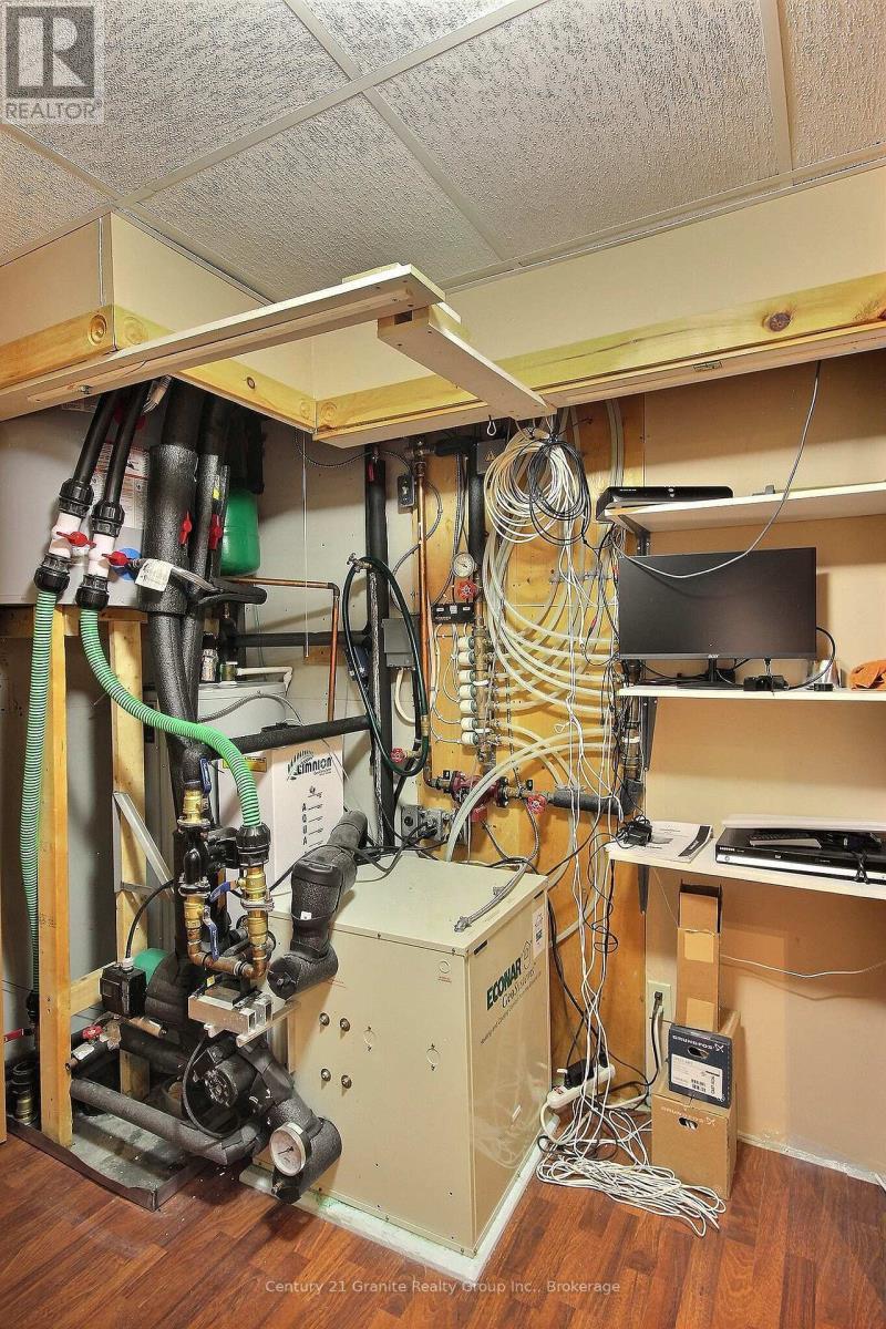 Ground Source Heating - 1082 Green Lake Road, Algonquin Highlands (Stanhope), ON - Indoor