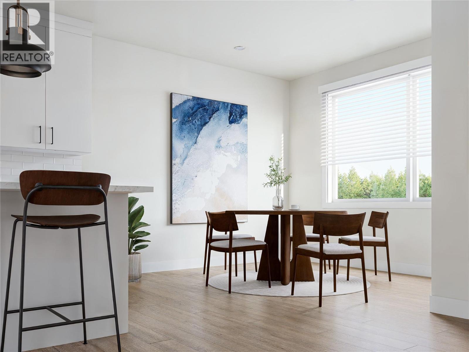 222 Temple Street Unit# 8, Sicamous, BC - Indoor Photo Showing Dining Room